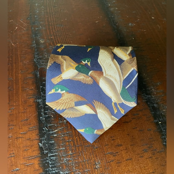 Vintage 417 Van Heusen Mallard Ducks 🦆 100% silk mens necktie ~ - Picture 1 of 7